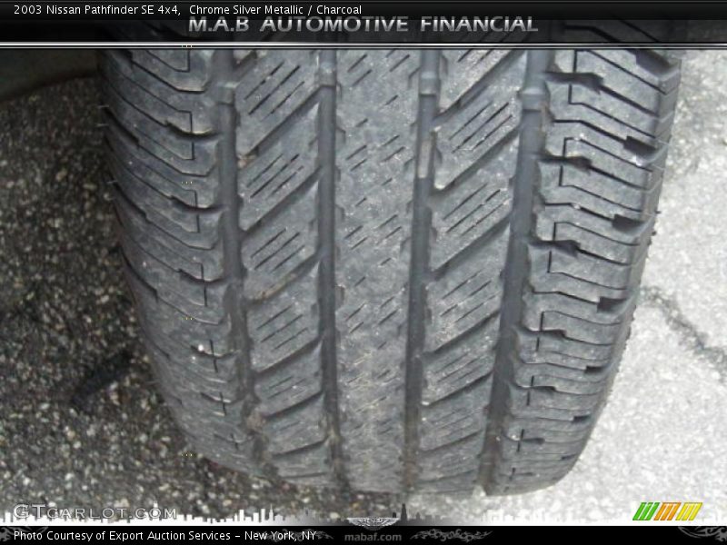 Chrome Silver Metallic / Charcoal 2003 Nissan Pathfinder SE 4x4