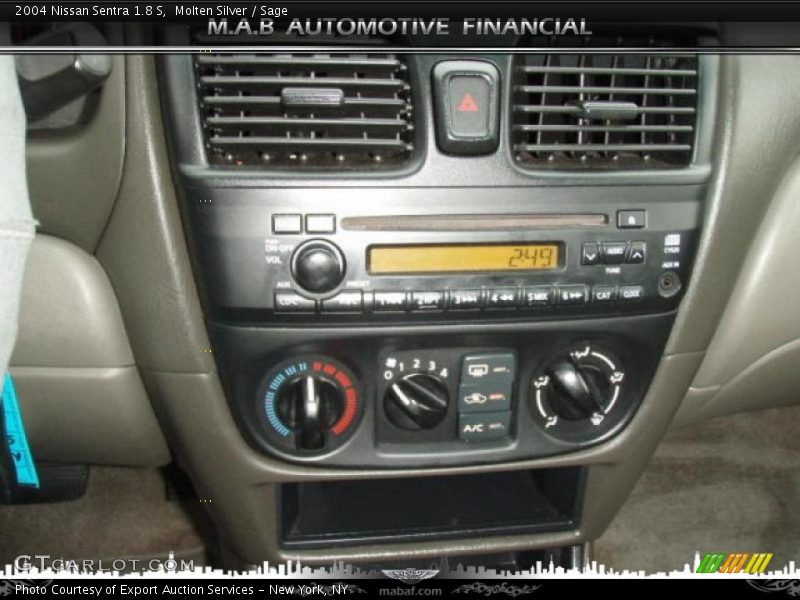Molten Silver / Sage 2004 Nissan Sentra 1.8 S