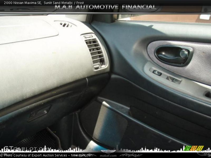 Sunlit Sand Metallic / Frost 2000 Nissan Maxima SE