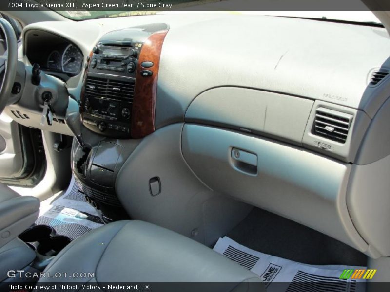 Aspen Green Pearl / Stone Gray 2004 Toyota Sienna XLE