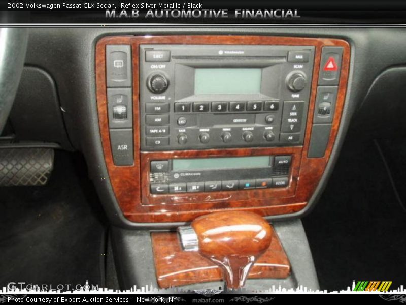 Reflex Silver Metallic / Black 2002 Volkswagen Passat GLX Sedan