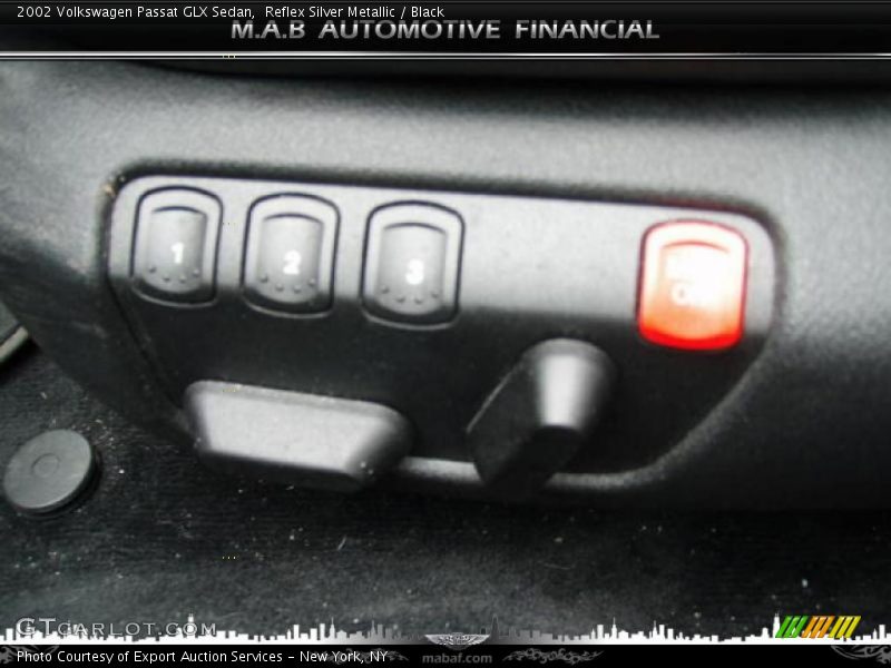 Reflex Silver Metallic / Black 2002 Volkswagen Passat GLX Sedan