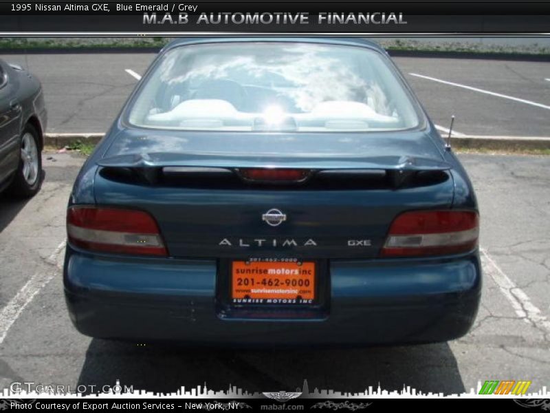 Blue Emerald / Grey 1995 Nissan Altima GXE