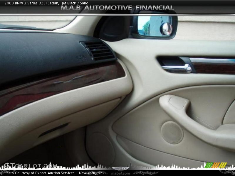 Jet Black / Sand 2000 BMW 3 Series 323i Sedan