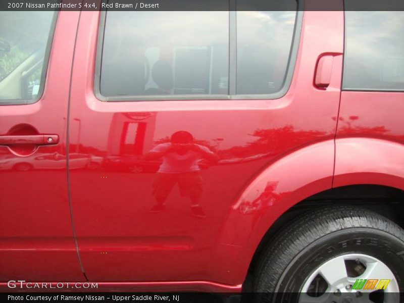 Red Brawn / Desert 2007 Nissan Pathfinder S 4x4