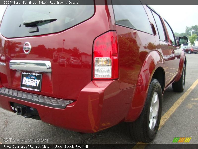 Red Brawn / Desert 2007 Nissan Pathfinder S 4x4