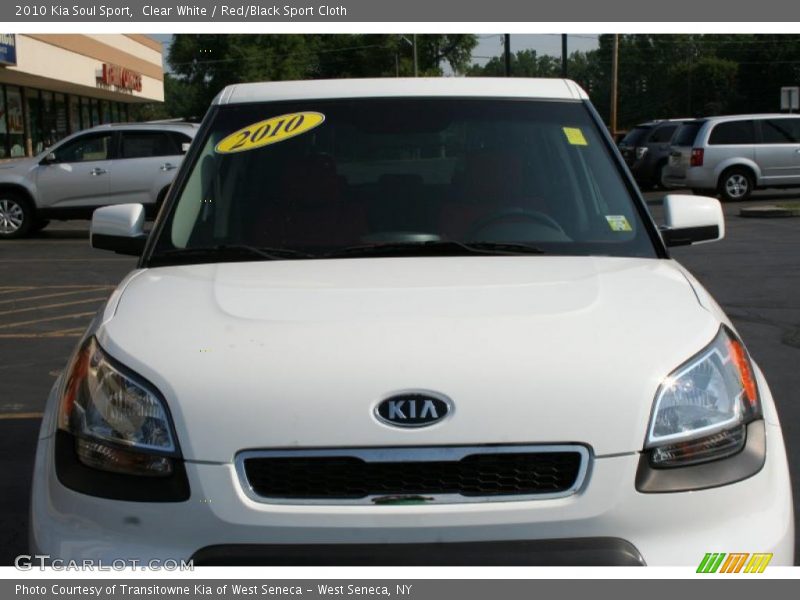 Clear White / Red/Black Sport Cloth 2010 Kia Soul Sport