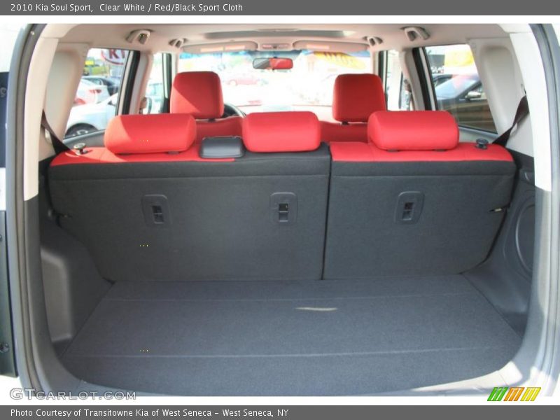Clear White / Red/Black Sport Cloth 2010 Kia Soul Sport