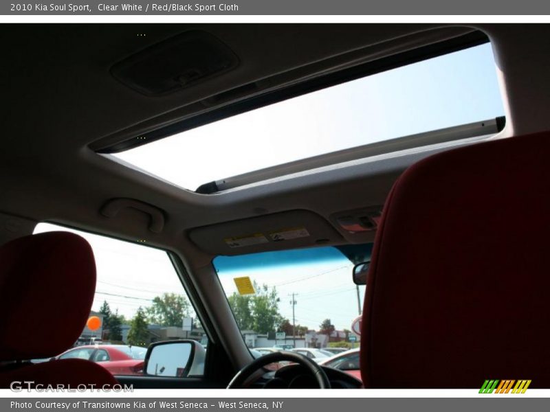 Clear White / Red/Black Sport Cloth 2010 Kia Soul Sport