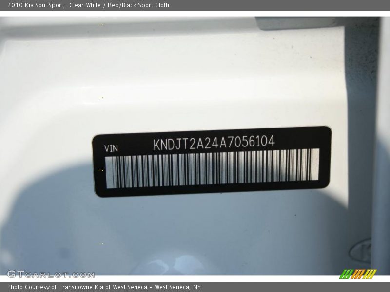 Clear White / Red/Black Sport Cloth 2010 Kia Soul Sport