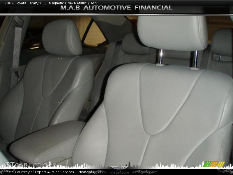 Magnetic Gray Metallic / Ash 2009 Toyota Camry XLE