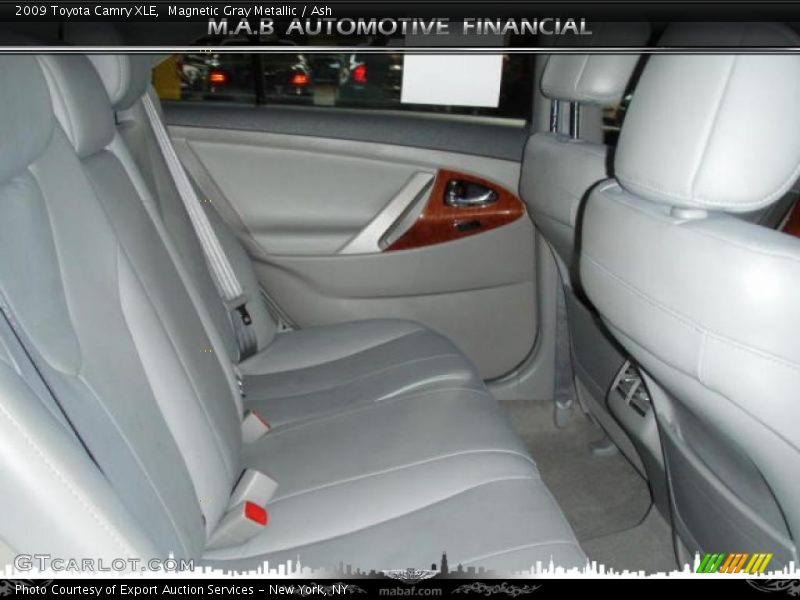 Magnetic Gray Metallic / Ash 2009 Toyota Camry XLE