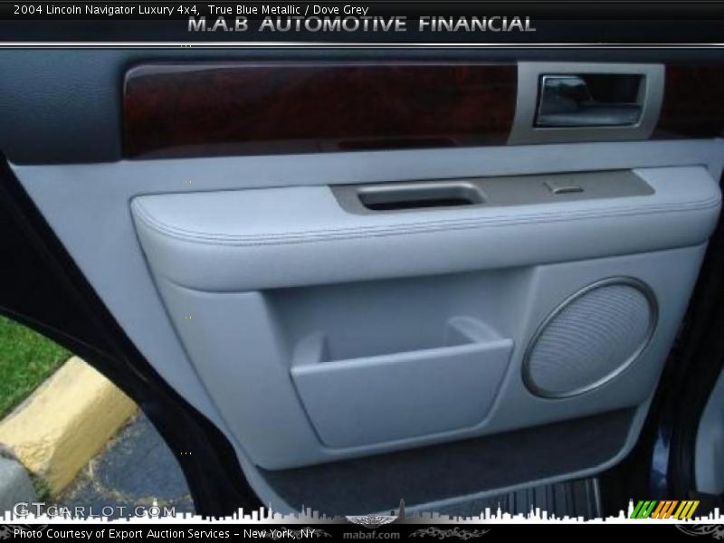 True Blue Metallic / Dove Grey 2004 Lincoln Navigator Luxury 4x4
