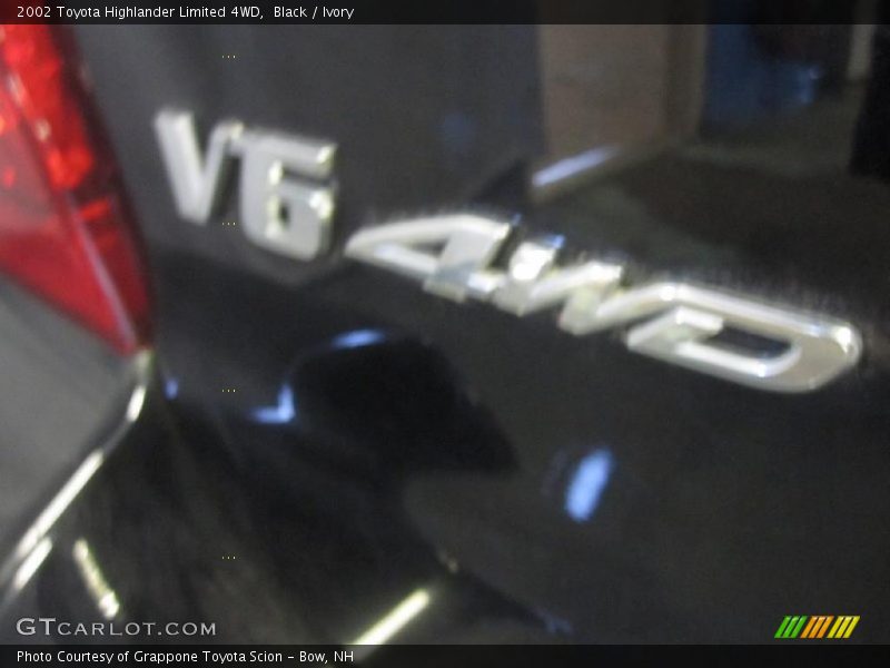 Black / Ivory 2002 Toyota Highlander Limited 4WD