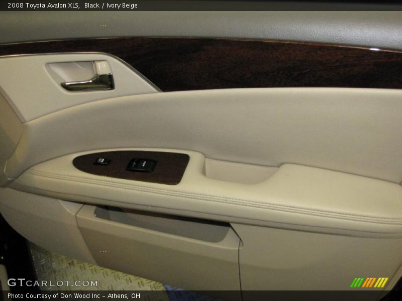 Black / Ivory Beige 2008 Toyota Avalon XLS