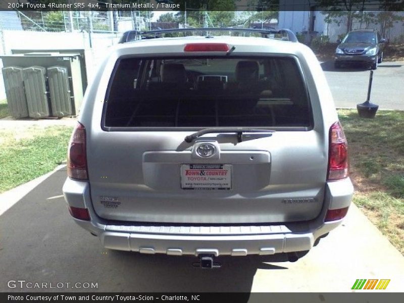 Titanium Metallic / Taupe 2004 Toyota 4Runner SR5 4x4