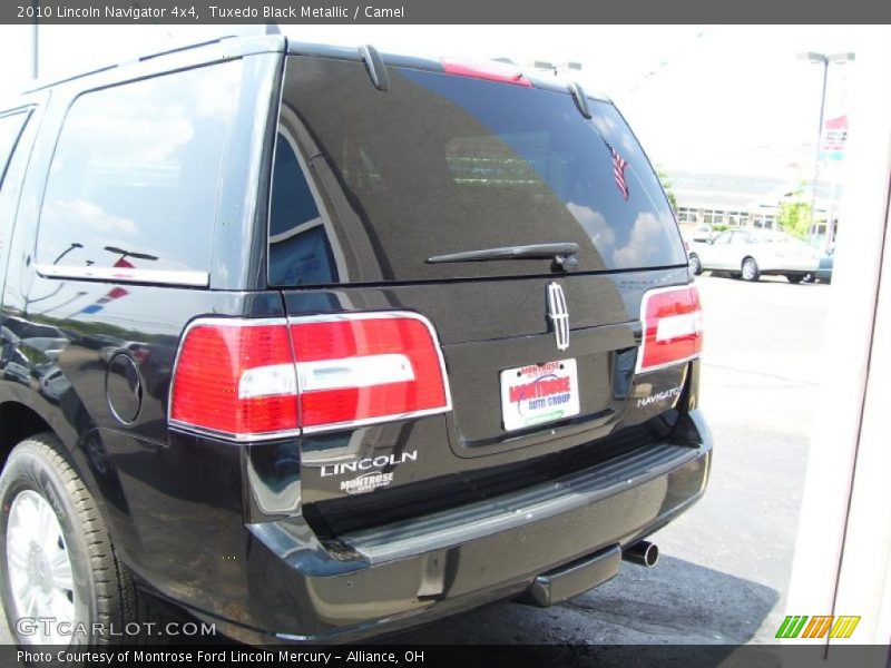 Tuxedo Black Metallic / Camel 2010 Lincoln Navigator 4x4
