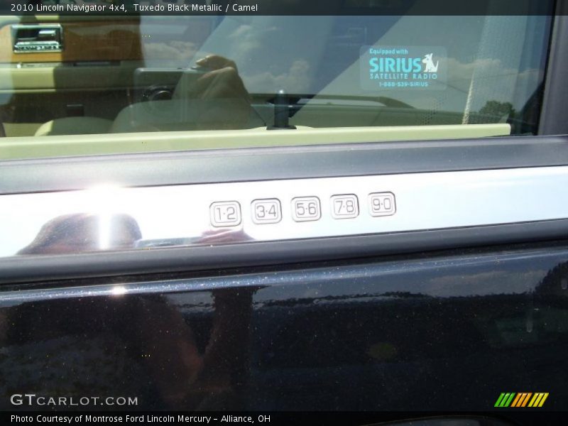 Tuxedo Black Metallic / Camel 2010 Lincoln Navigator 4x4