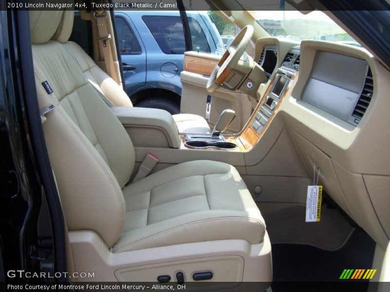 Tuxedo Black Metallic / Camel 2010 Lincoln Navigator 4x4