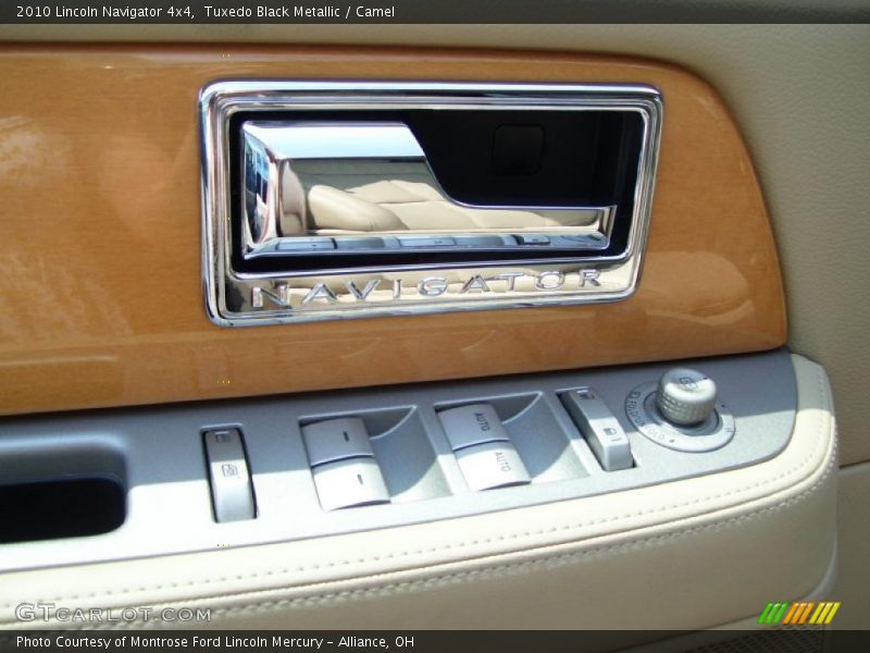 Tuxedo Black Metallic / Camel 2010 Lincoln Navigator 4x4