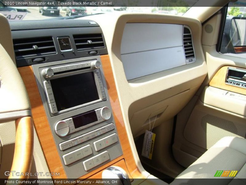 Tuxedo Black Metallic / Camel 2010 Lincoln Navigator 4x4