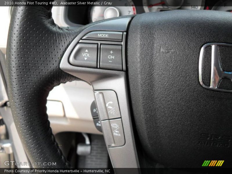 Controls of 2010 Pilot Touring 4WD