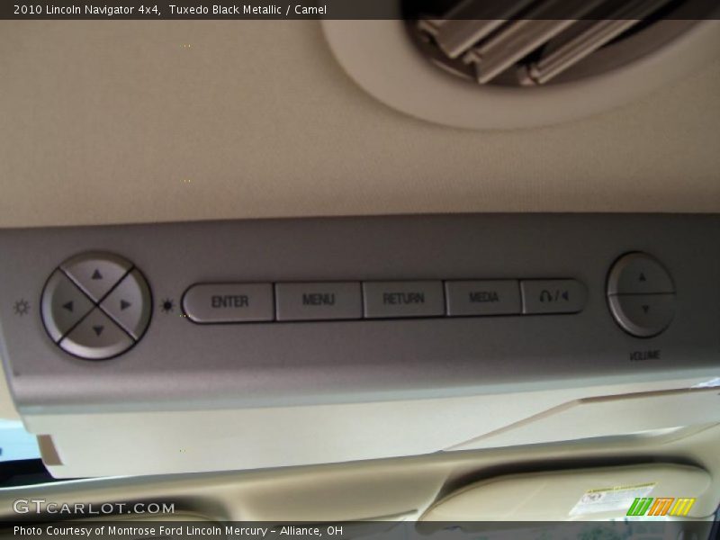 Tuxedo Black Metallic / Camel 2010 Lincoln Navigator 4x4