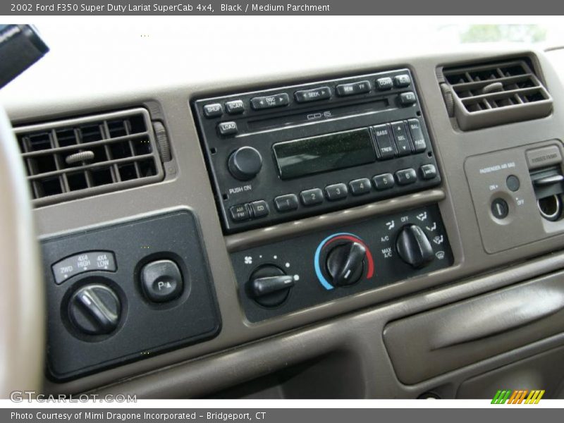 Black / Medium Parchment 2002 Ford F350 Super Duty Lariat SuperCab 4x4