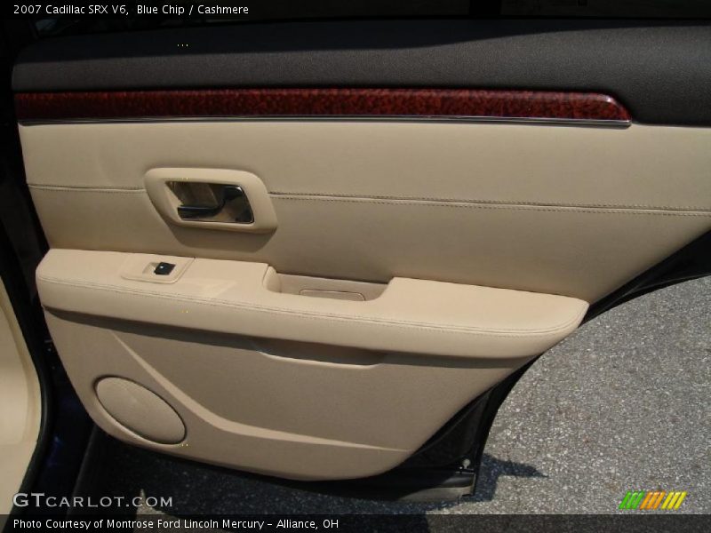 Blue Chip / Cashmere 2007 Cadillac SRX V6