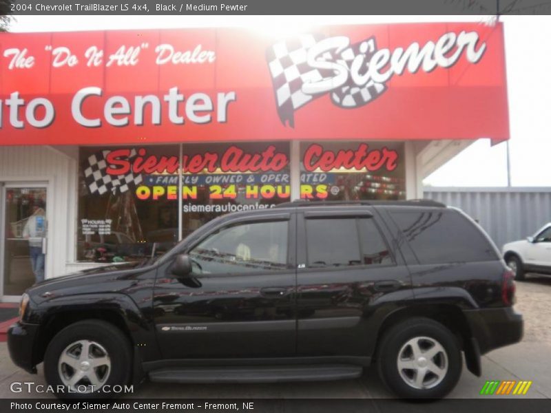 Black / Medium Pewter 2004 Chevrolet TrailBlazer LS 4x4