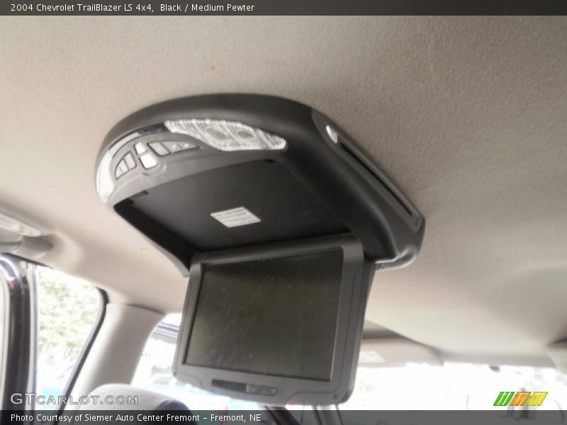 Black / Medium Pewter 2004 Chevrolet TrailBlazer LS 4x4