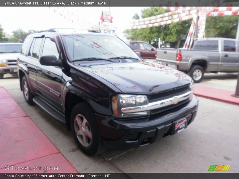 Black / Medium Pewter 2004 Chevrolet TrailBlazer LS 4x4