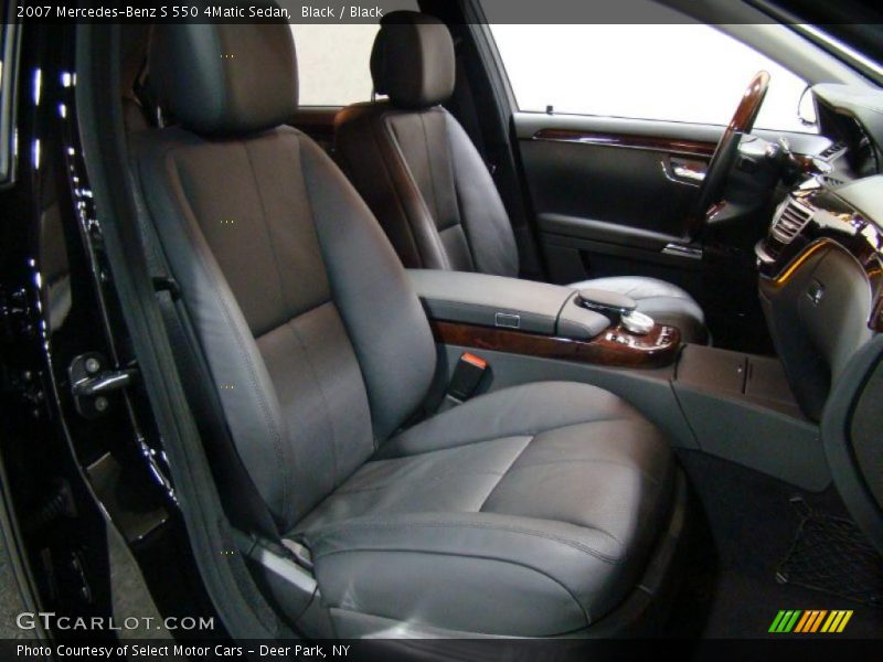 Black / Black 2007 Mercedes-Benz S 550 4Matic Sedan