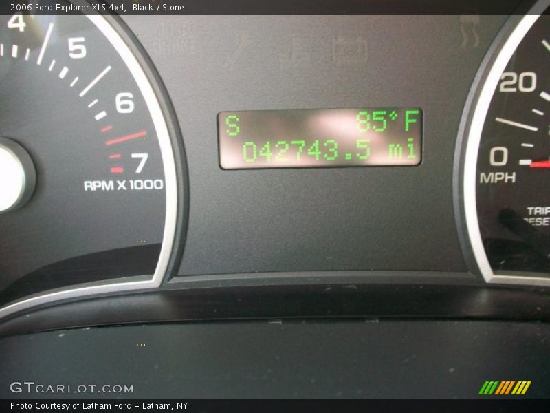 Black / Stone 2006 Ford Explorer XLS 4x4