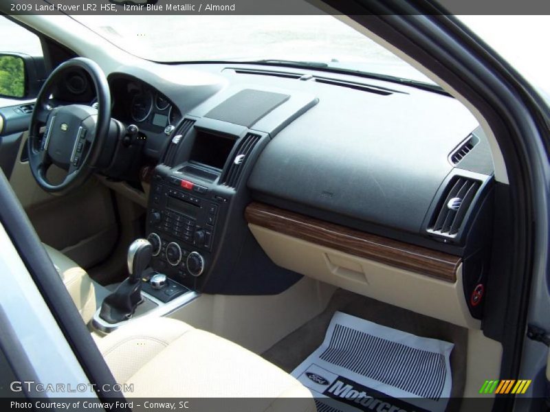 Izmir Blue Metallic / Almond 2009 Land Rover LR2 HSE