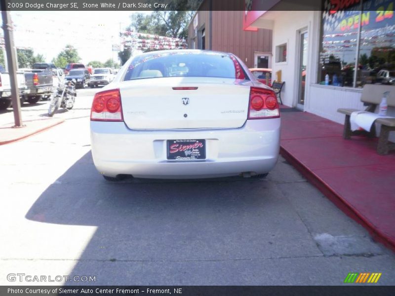 Stone White / Dark Slate Gray 2009 Dodge Charger SE