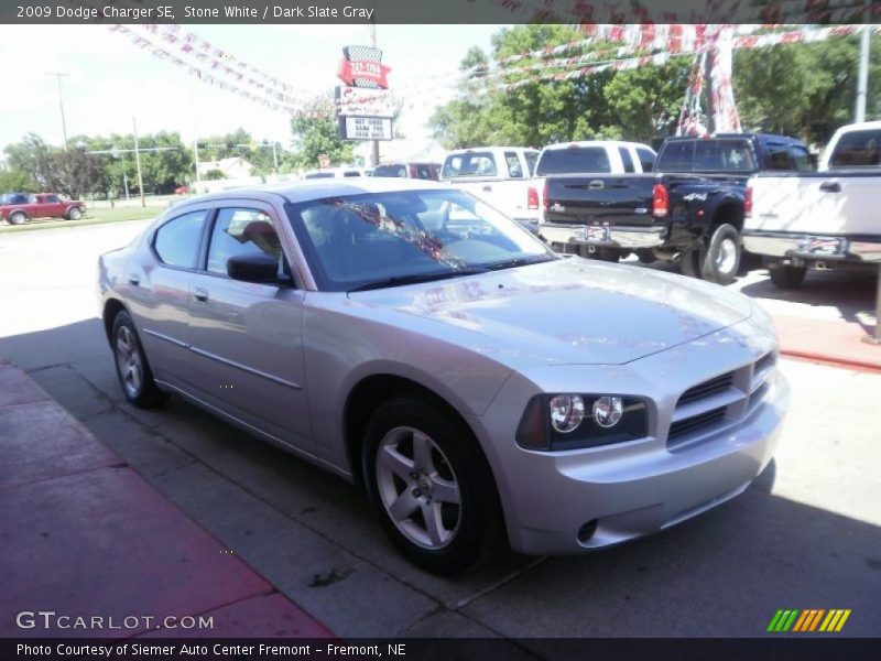 Stone White / Dark Slate Gray 2009 Dodge Charger SE
