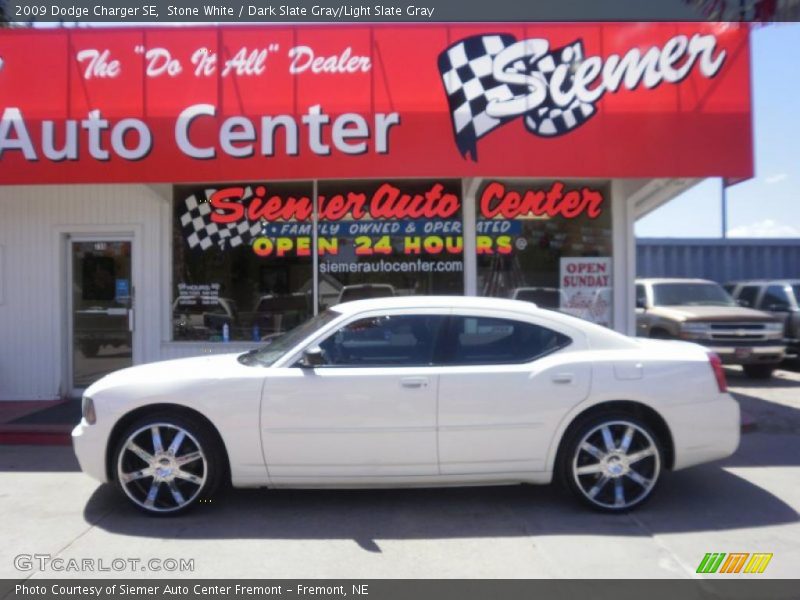 Stone White / Dark Slate Gray/Light Slate Gray 2009 Dodge Charger SE