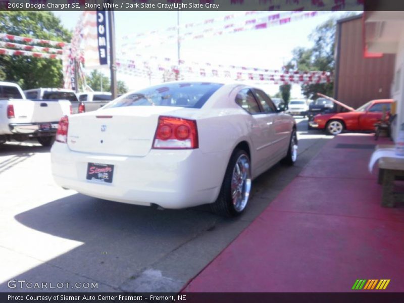 Stone White / Dark Slate Gray/Light Slate Gray 2009 Dodge Charger SE