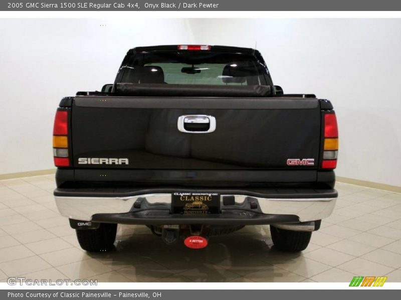 Onyx Black / Dark Pewter 2005 GMC Sierra 1500 SLE Regular Cab 4x4