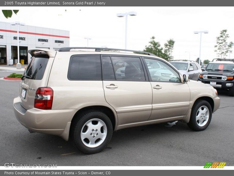 Sonora Gold Pearl / Ivory 2005 Toyota Highlander Limited