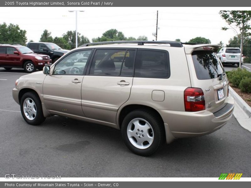 Sonora Gold Pearl / Ivory 2005 Toyota Highlander Limited