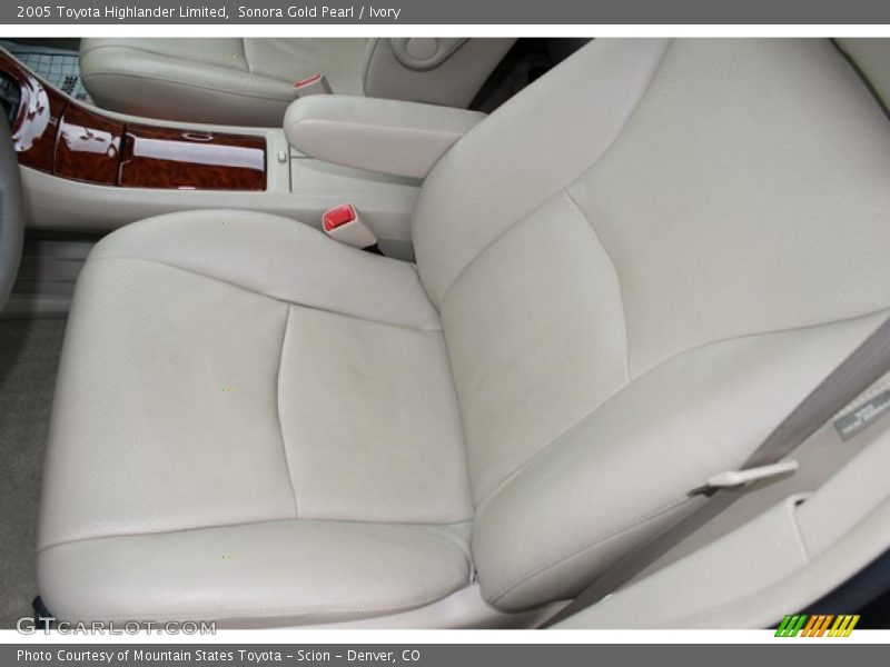 Sonora Gold Pearl / Ivory 2005 Toyota Highlander Limited