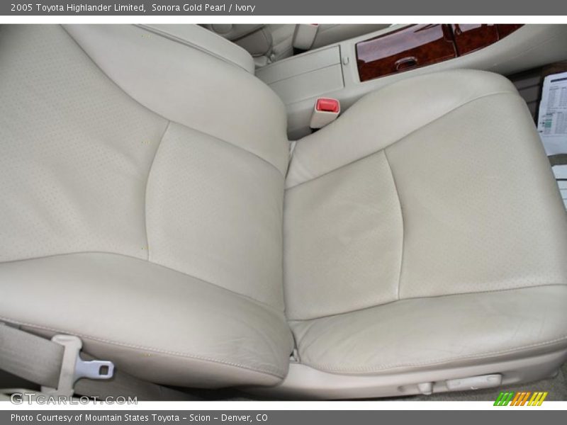 Sonora Gold Pearl / Ivory 2005 Toyota Highlander Limited