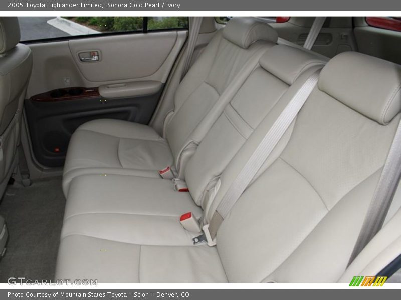 Sonora Gold Pearl / Ivory 2005 Toyota Highlander Limited