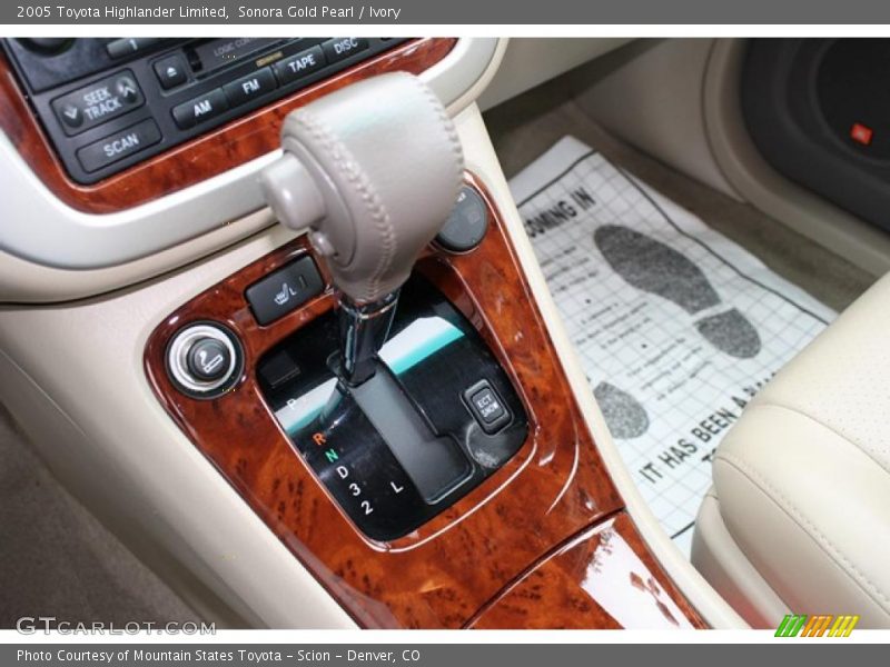 Sonora Gold Pearl / Ivory 2005 Toyota Highlander Limited