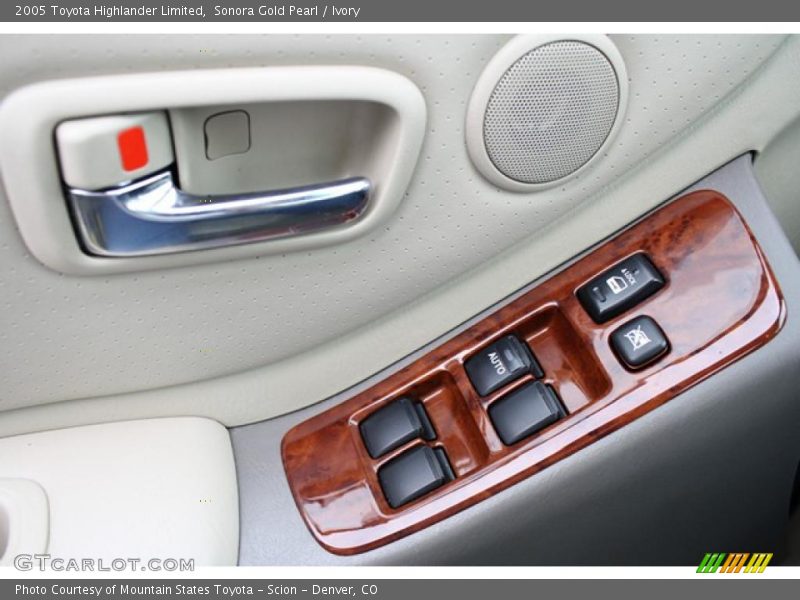 Sonora Gold Pearl / Ivory 2005 Toyota Highlander Limited