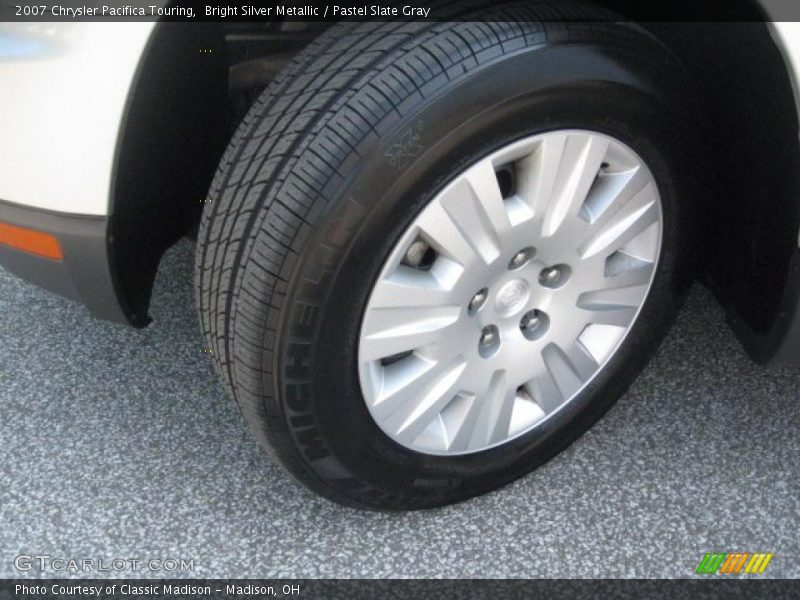 Bright Silver Metallic / Pastel Slate Gray 2007 Chrysler Pacifica Touring