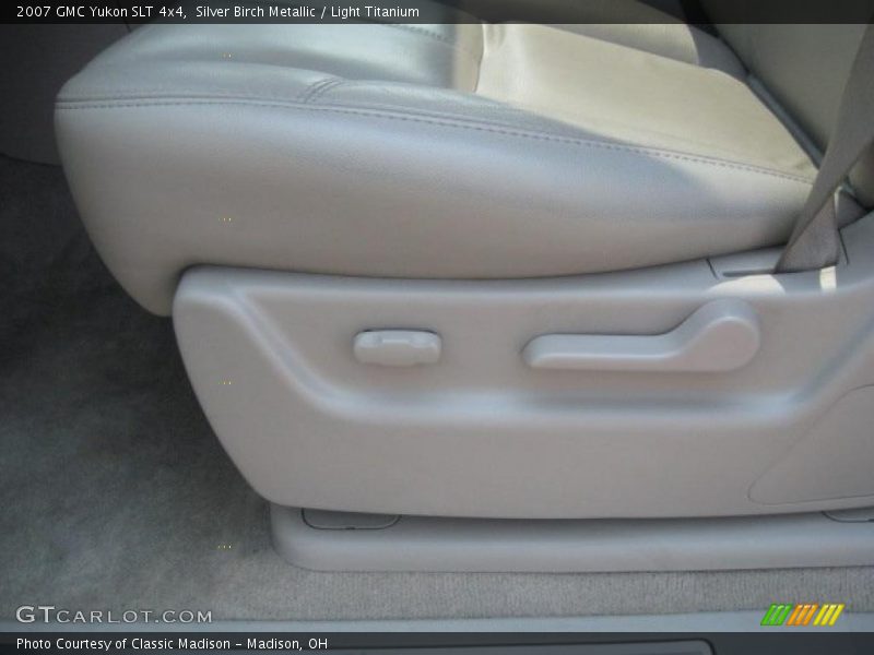 Silver Birch Metallic / Light Titanium 2007 GMC Yukon SLT 4x4
