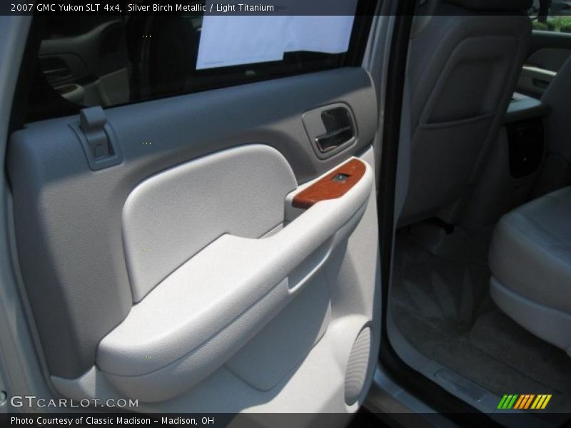 Silver Birch Metallic / Light Titanium 2007 GMC Yukon SLT 4x4